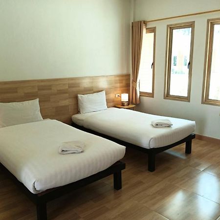 פראצ'ואפ קירי קאן Three Bays Resort מראה חיצוני תמונה
