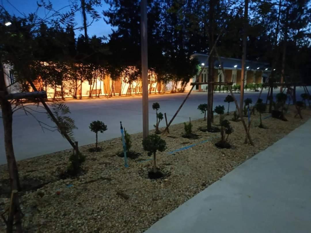 פראצ'ואפ קירי קאן Three Bays Resort מראה חיצוני תמונה