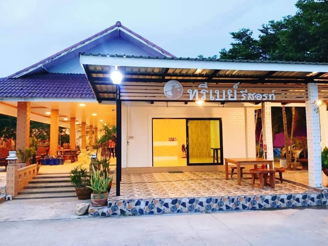 פראצ'ואפ קירי קאן Three Bays Resort מראה חיצוני תמונה