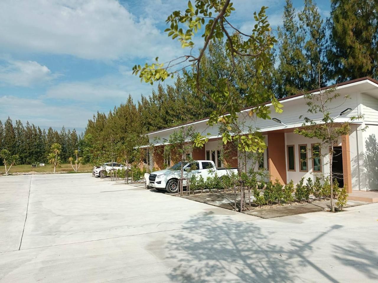 פראצ'ואפ קירי קאן Three Bays Resort מראה חיצוני תמונה