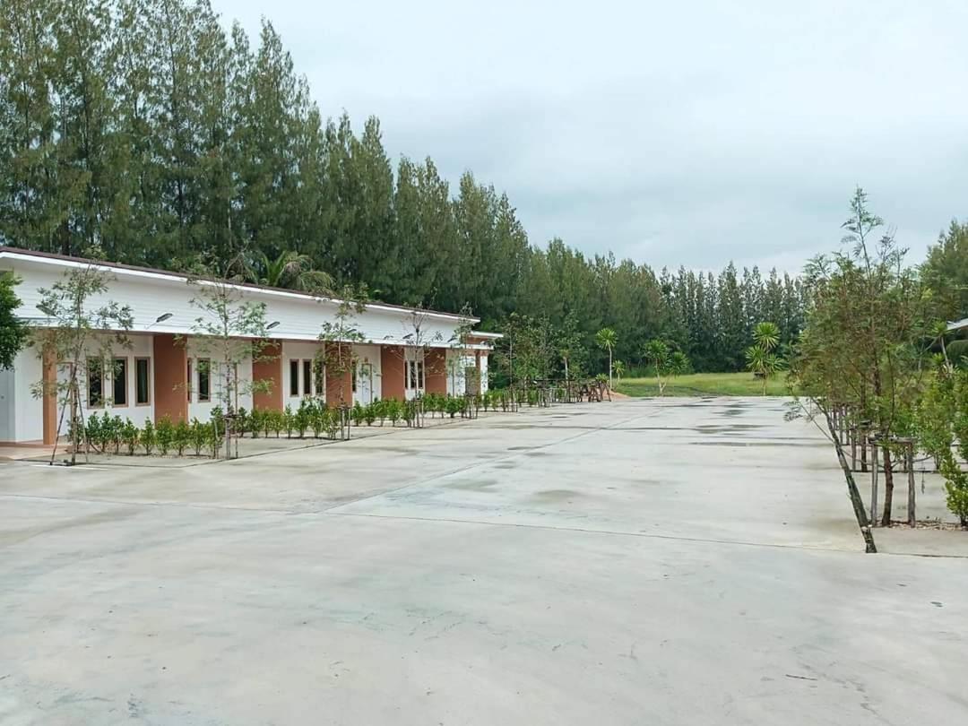 פראצ'ואפ קירי קאן Three Bays Resort מראה חיצוני תמונה